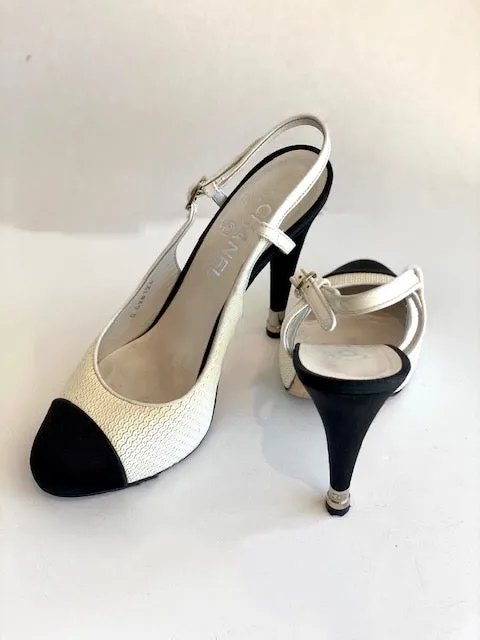 Chanel Textured Closed-toe Heels